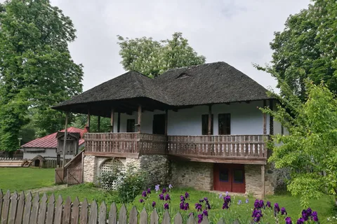 Visita guiada ao Museu da Aldeia de Bucareste