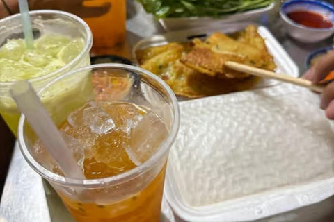 Saigon: Michelin-Rated Street Food Tour with Female Rider 7 Classic Tastings including 1 Michelin-Rated Dish - Shared
