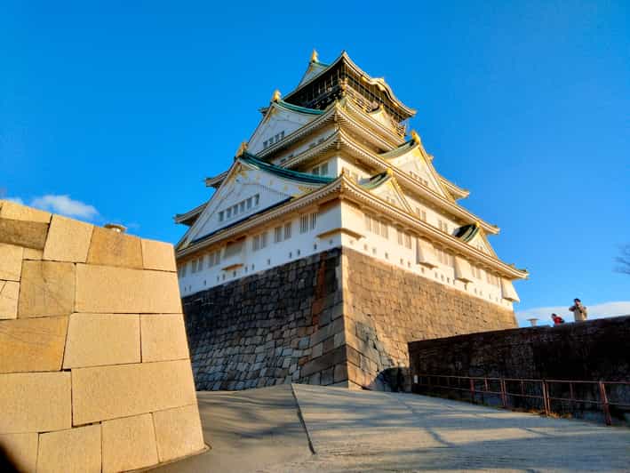 Osaka Castle Hidden Gem Walk Tour + Multilingual Audio Guide