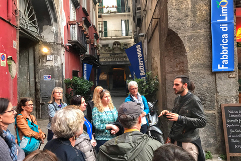 Napoli: Tour gastronomico guidato con degustazione di cibo di strada