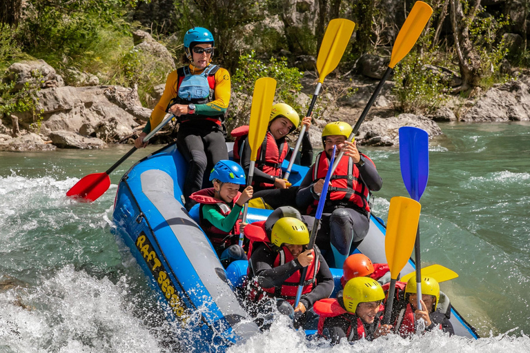 Castellane: Verdon Gorge Rafting Tour with Lunch Grand Canyon du Verdon : une journée complète de rafting