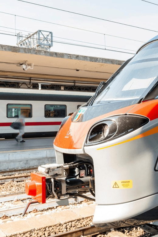 Napoli Centro: Treno e autobus da/per La Reggia Designer Outlet