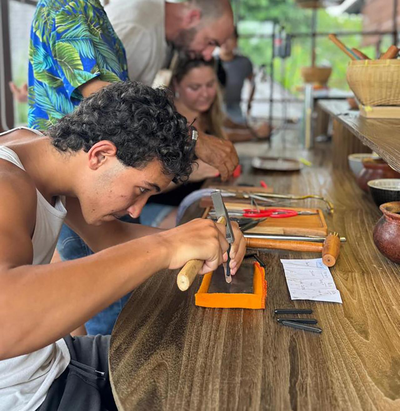 Bali: Silberschmuck-Workshop in Ubud mit Zugang zum Pool