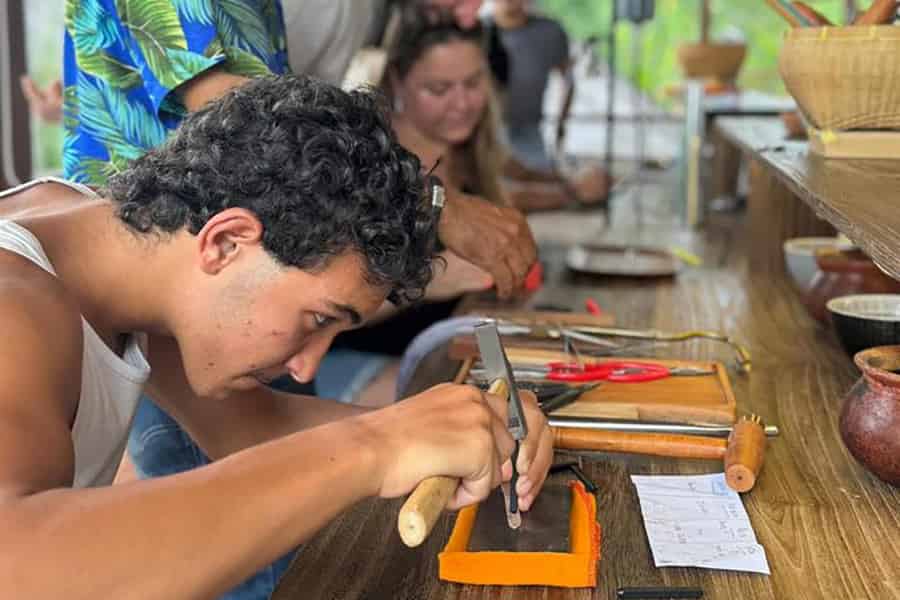 Ubud: Silberschmuck-Workshop mit Zugang zum Pool. Foto: GetYourGuide Ubud: Silberschmuck-Workshop mit Zugang zum Pool. Foto: GetYourGuide