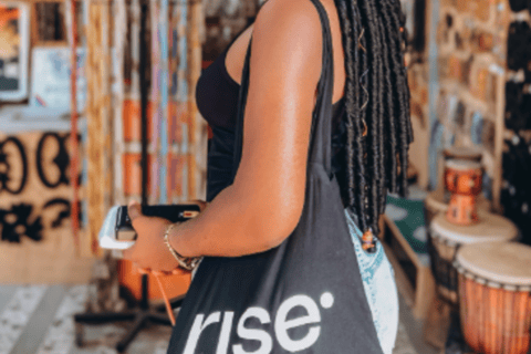 Accra: Guided Souvenir Shopping Tour with Tastings VIP Private Car (Fully Guided & Chauffeured)