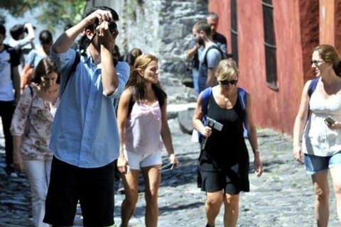 Colonia del Sacramento: Tour guidato di gruppo della città storicaTour a piedi in inglese/tedesco