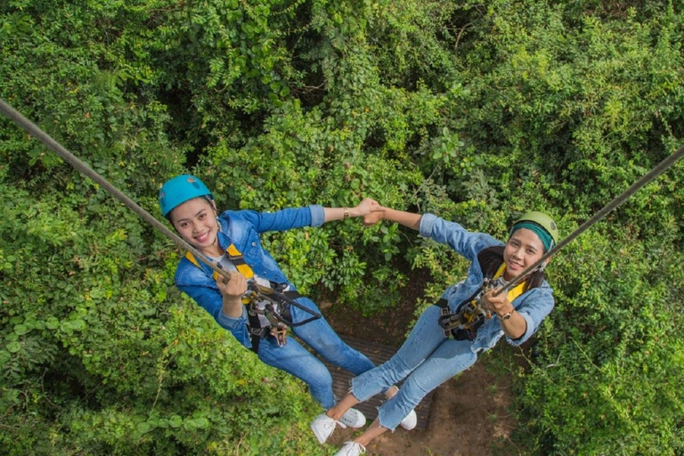 Angkor Zipline och Discover Highlight Angkor Wat med solnedgång