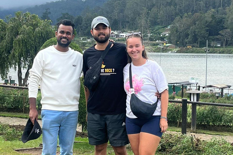 From Kandy to Nuwara Eliya & Moon Plains – Tuk‑Tuk Day Tour From Kandy: Moon Plains Highlands Viewpoint Experience