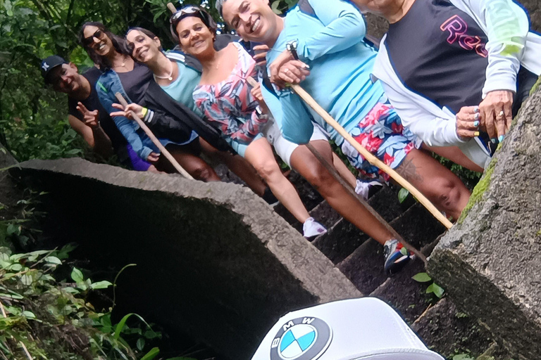 San José: La Paz Waterfalls & Cloud Forest Guided Tour La Paz Waterfall Gardens Tour & Transfer. WITHOUT LUNCH