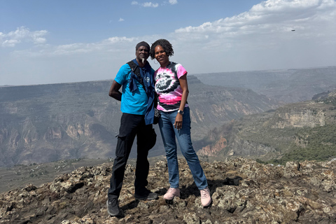 Addis Abeba: Bale-Gebirge &amp; Sof Omar-Höhle 4-tägige TourAddis Abeba: 4-tägige Tour zu den Bale Mountains und der Sof Omar-Höhle