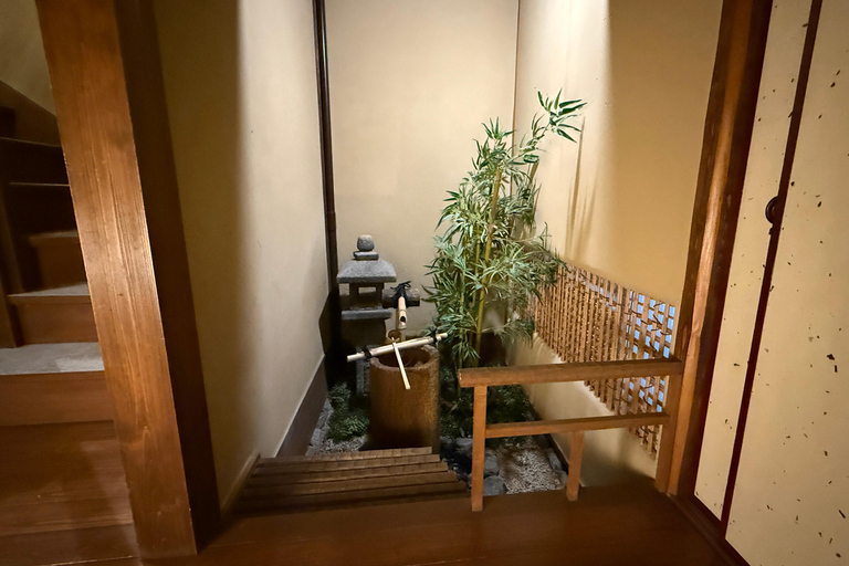 Un'esperienza di lusso che unisce sushi e cerimonia del tè.