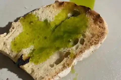Olive Oil Tasting & Mill Guided Visit in Perugia