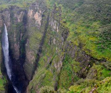 From Addis Ababa: 9-Day Lalibela, Bahir Dar, and Gondar Tour