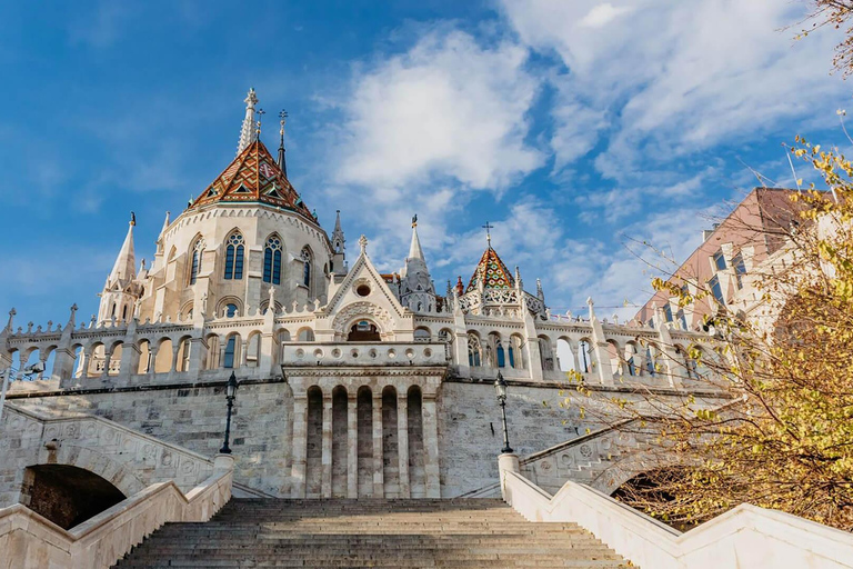 Von Wien aus: Bratislava und Budapest – geführte TagestourPrivate Tour