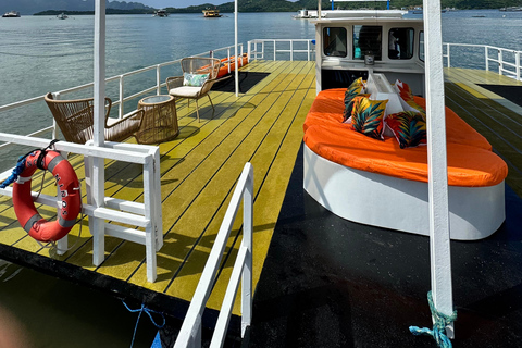 Coron Island: Coastal Trimaran Tour
