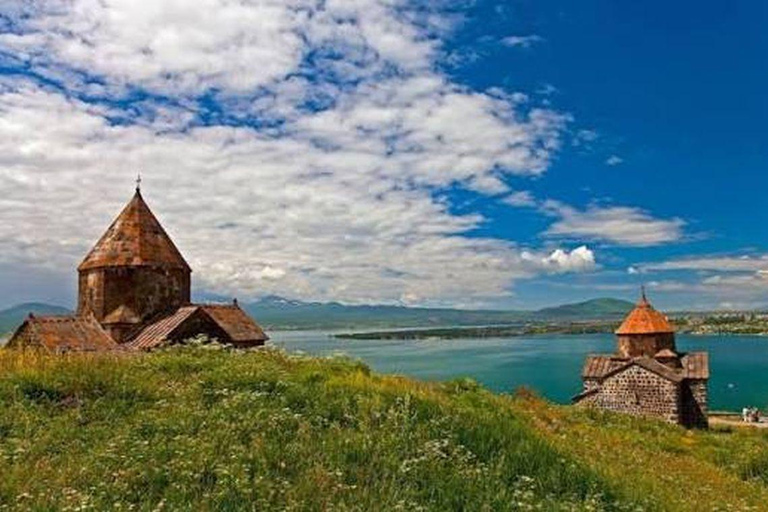 2 Countries in 1 Day:From Tbilisi to Armenia-Sevan & Yerevan