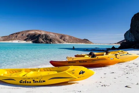 La Paz: 3-Beach Snorkeling Tour with Lunch and Drinks