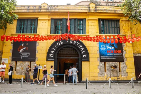 Hanoi: Tour de día completo por lo más destacado de la ciudad con la prisión de Hoa Lo