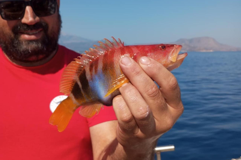 Chania: Angelausflug mit Frühstück und SchwimmenChania: Fischerbootfahrt mit Frühstück und Bademöglichkeit