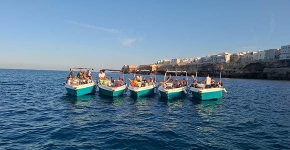 From Monopoli: Speedboat cruise, sea, swimming, caves, aperitif in Polignano