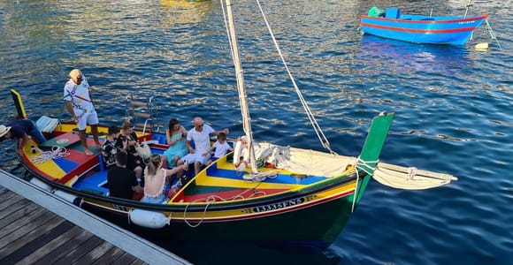 Funchal: Exklusive Tour auf einem typischen Xavelha-Boot