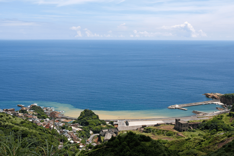 Taipei: Yehliu, Jiufen, Shifen & Golden Waterfall Day Tour