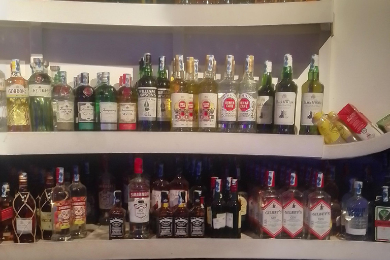 Mombasa: Nightlife Tour with Wine Tasting and Dinner