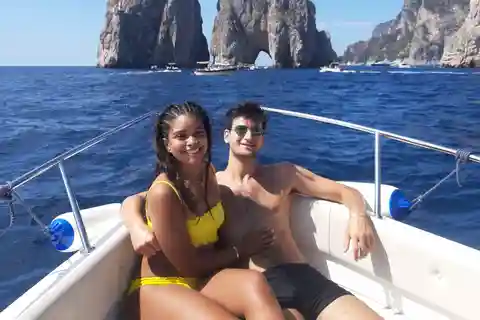 Rundtur på Capri: upptäck VIP-ön med båt