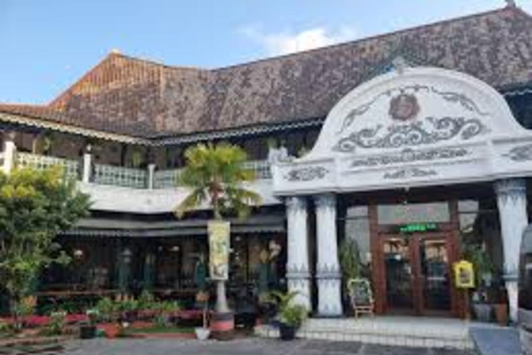 Yogyakarta: Inclusive Heritage Cultural tour