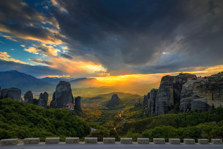 Athens: Meteora Monasteries & Caves Day Trip & Lunch Option Shared Tour in English with Bus Transfer from Athens