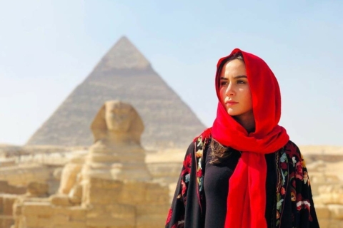 Visita a las Pirámides, Museo Egipcio y Espectáculo de Luz y Sonidovisita privada - recogida en el aeropuerto de El Cairo