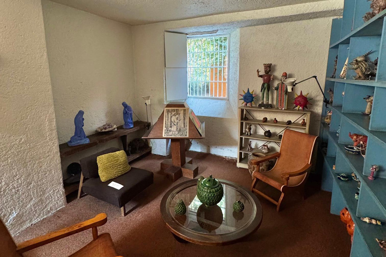 Mexico City: Casa Ortega by Luis Barragán architectural tour