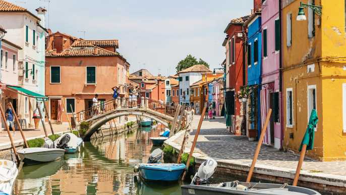 Venecia: Tour en barco por Murano y Burano con visita a una fábrica de vidrio