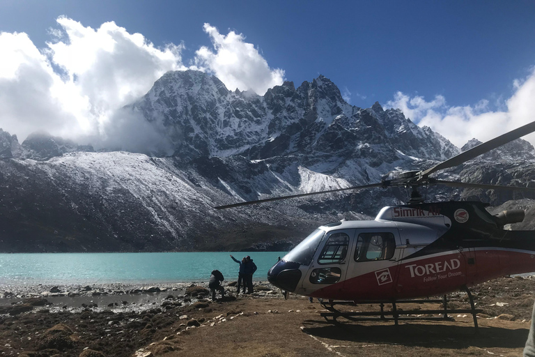Everest Base Camp: 9-Day Trek and Helicopter Tour