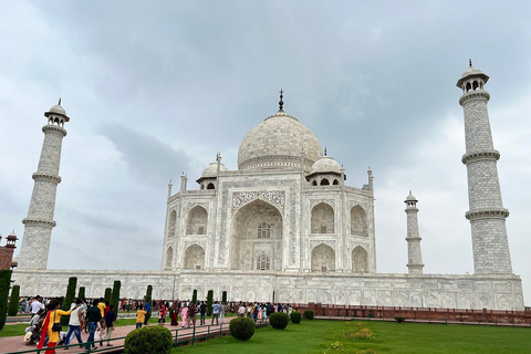 Agra: Taj Mahal and Agra Fort Skip-the-Line tickets &amp; guideTicket with Tour guide