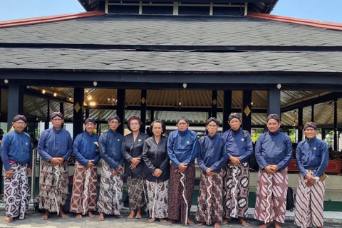 Yogyakarta: tour di 2 giorni a Borobudur, Merapi, Prambanan e al palazzo