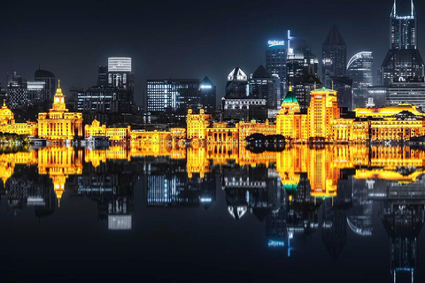 Shanghai Sunset Walk: Historic Bund to Cyberpunk Skyline Private VIP Tour (English & French)