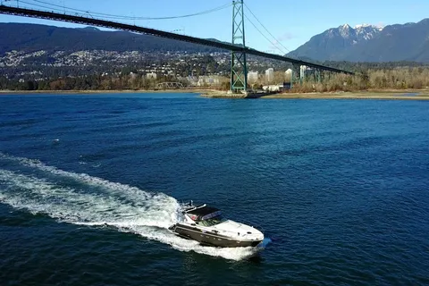 Vancouver 2 Hour Luxury Yacht Cruise for Adults only