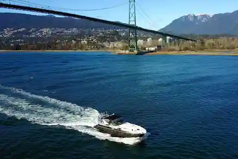 Vancouver 2 Hour Luxury Yacht Cruise for Adults only
