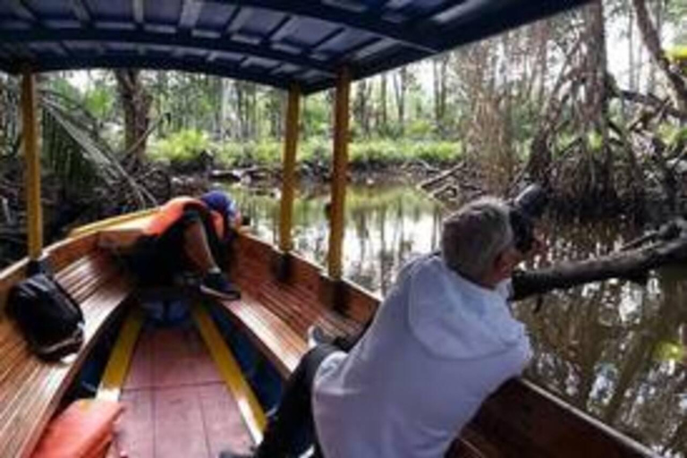 Bandar Seri Begawan: Kampong Ayer and River Safari Tour