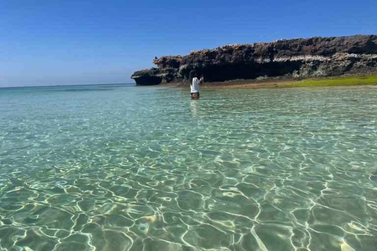 Muscat: Daymaniat Islands Snorkeling Trip