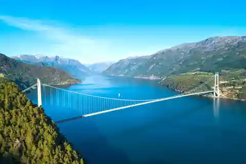 Oslo: 3-Day Western Fjords Tour with Bus and Hotel