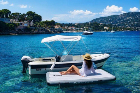 Private Boat Experience without a License with Breakfast in Antibes