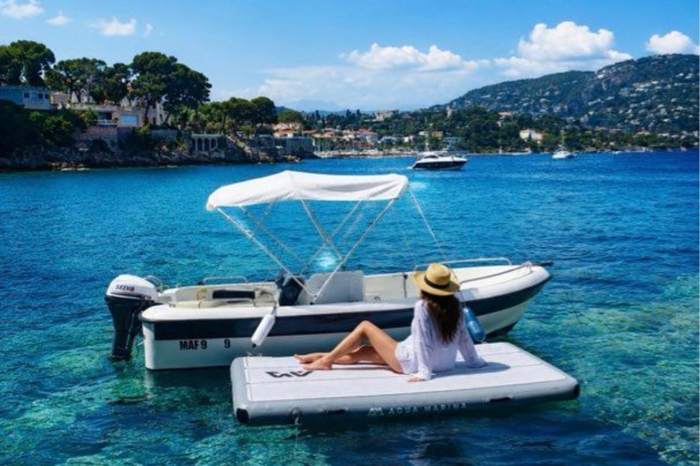 Private Boat Experience without a License with Breakfast in Antibes