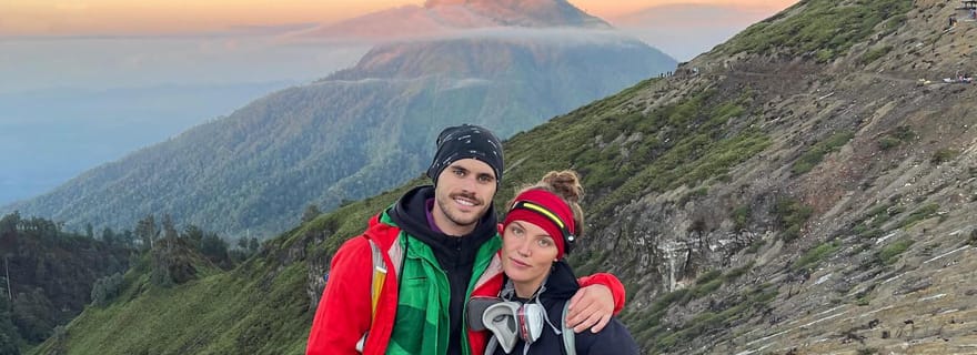 Visite guidée nocturne du feu bleu et du lac du cratère d'Ijen