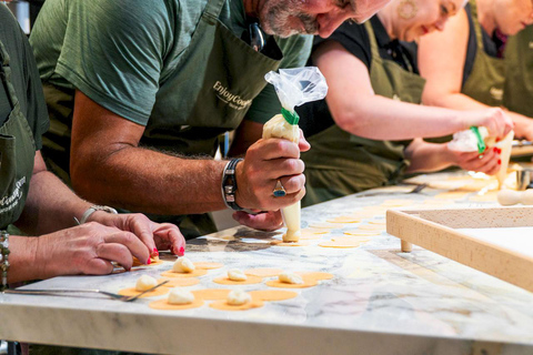 Rome: Hands-On Pasta & Tiramisu Class with Unlimited Wine 3-in-1 Pasta, Ravioli & Tiramisu Class by Piazza Mattei
