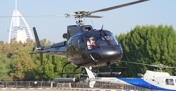 Dubai: Private 12-Min Helicopter Tour + Free Hotel Pick Up