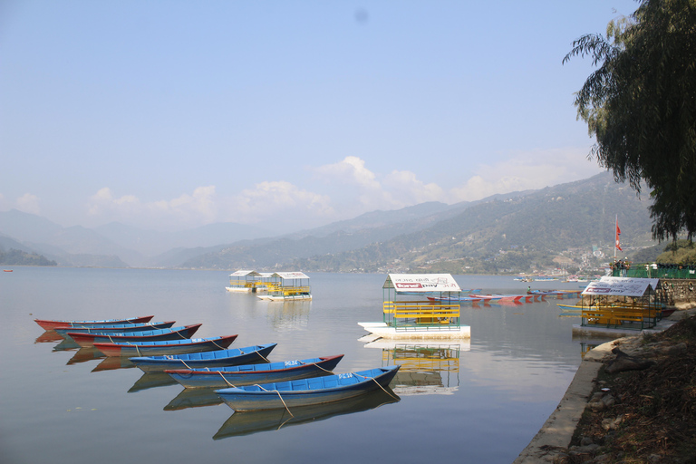 Pokhara: Tour en autobús compartido de día completo por 7 destinos emblemáticos
