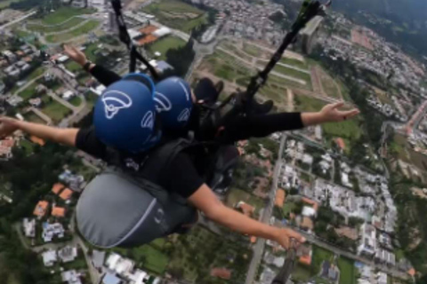 Quito: Tandem Paragliding Flight