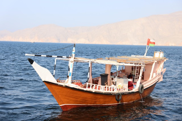 Khasab: Dhow-cruise van een halve dag, dolfijnen kijken, snorkelen